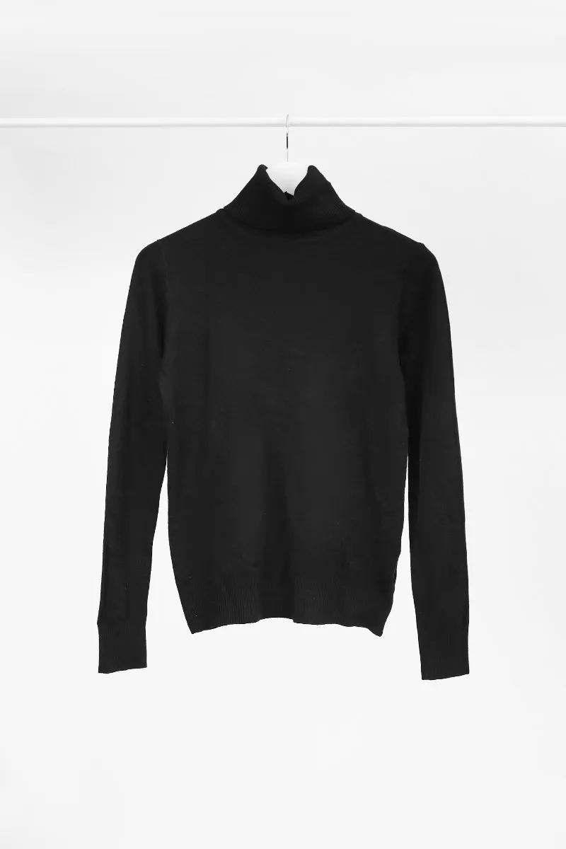 BLACK ROLL NECK KNIT