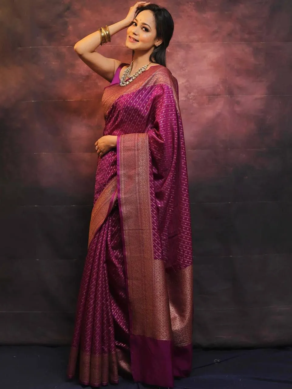 Innovative Purple Soft Silk Saree With Jazzy Blouse Piece