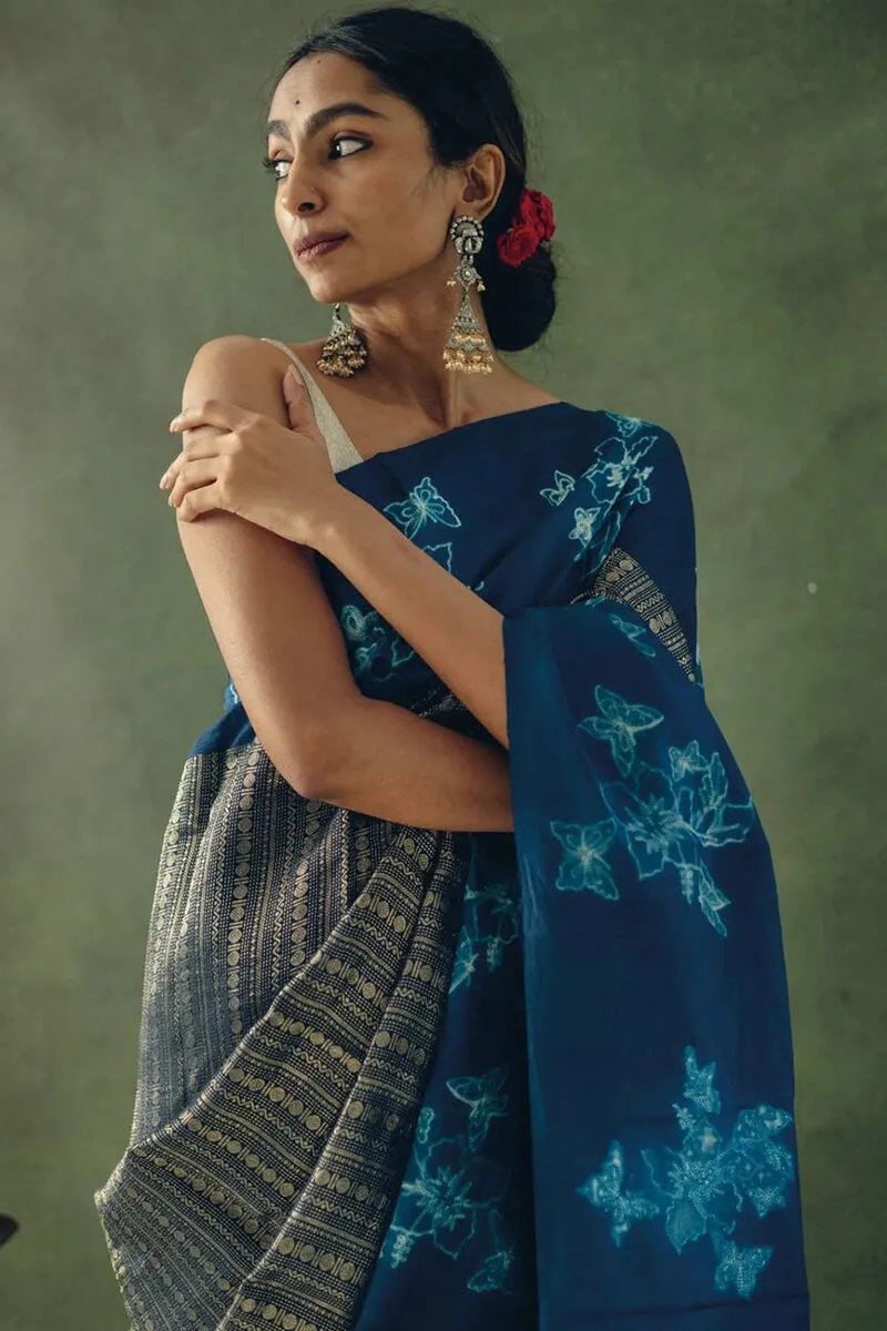 Winsome Blue Soft Silk Saree With Artistic Blouse Piece