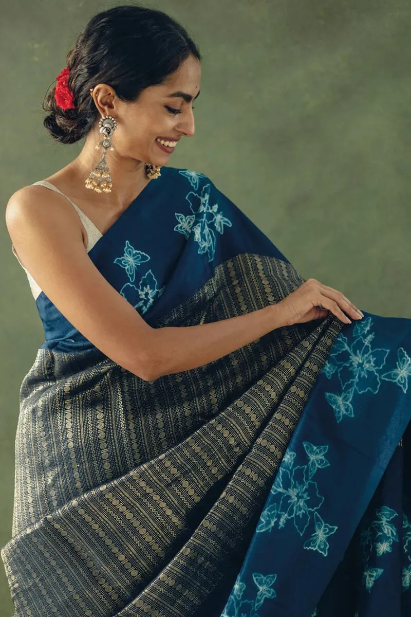 Winsome Blue Soft Silk Saree With Artistic Blouse Piece